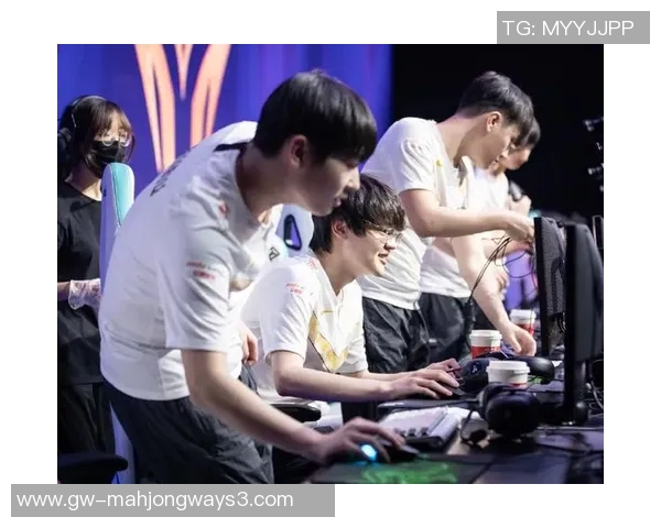 V5战队在洲际赛中的拼搏历程与辉煌成就全景回顾